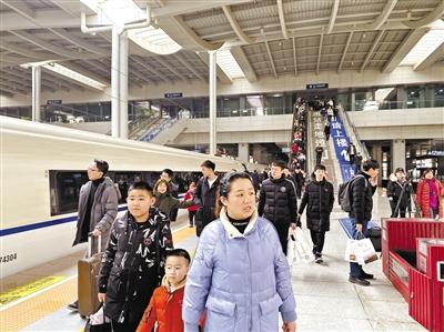 春運10天來 蘭鐵集團累計發送旅客232.8萬人