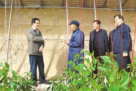 林鐸在武威調(diào)研指導(dǎo)工作時(shí)強(qiáng)調(diào) 精準(zhǔn)推進(jìn)復(fù)工復(fù)產(chǎn)全力攻克貧困堡壘 堅(jiān)決打贏全面建成小康社會收官之戰(zhàn)