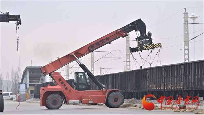 蘭州鐵路局：下沉服務暢通“微循環” 助力企業顯“擔當”