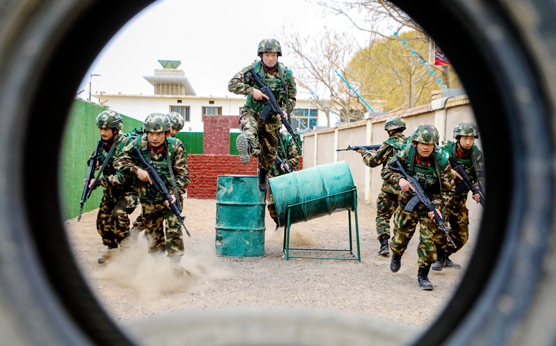 甘肅武警：實戰演練陣勢猛