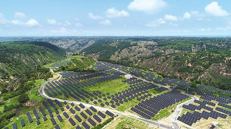 【走向我們的小康生活·滄桑巨變 飲水思源 全省58個貧困縣脫貧攻堅成就巡禮】打好攻堅戰 闊步邁小康——合水縣脫貧攻堅工作綜述