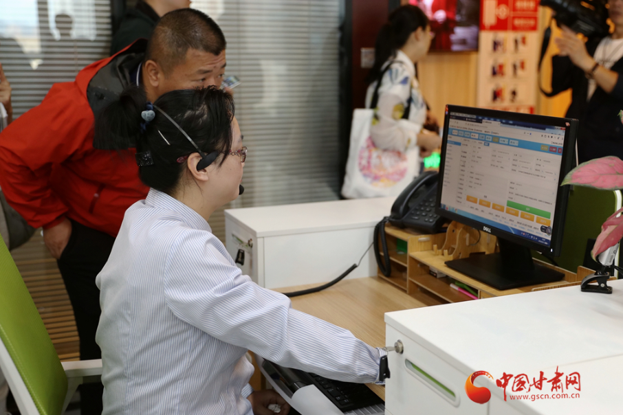 【走向我們的小康生活】蘭州：虛擬養老院托起幸福“夕陽紅”