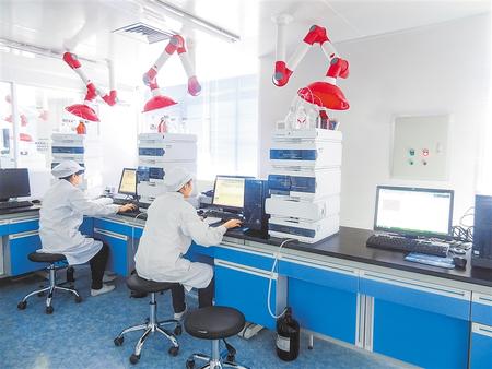 【抓“六穩(wěn)” 促“六保”】減輕企業(yè)負擔(dān) 幫助渡過難關(guān)