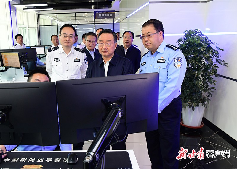 唐仁健在省公安廳調研時強調 對黨絕對忠誠恪守宗旨使命筑穩發展根基 努力提升人民群眾的獲得感幸福感安全感