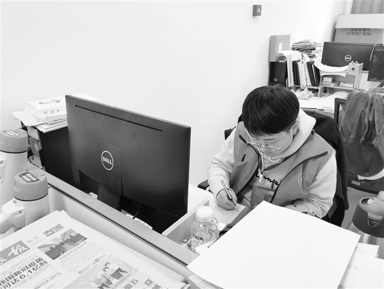 關注人口普查丨5天入戶300多戶 這位普查員真棒！