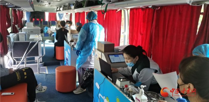 蘭州市城關區流動疫苗接種車來了 機動靈活隨到隨打（圖）