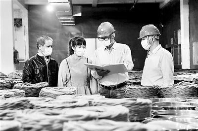 1637018999753456.jpg 4.jpg