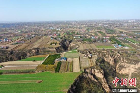 圖為位于甘肅省慶陽市西峰區境內的南佐遺址地貌。(資料圖) 甘肅省文物局供圖 圖為位于甘肅省慶陽市西峰區境內的南佐遺址地貌。(資料圖) 甘肅省文物局供圖