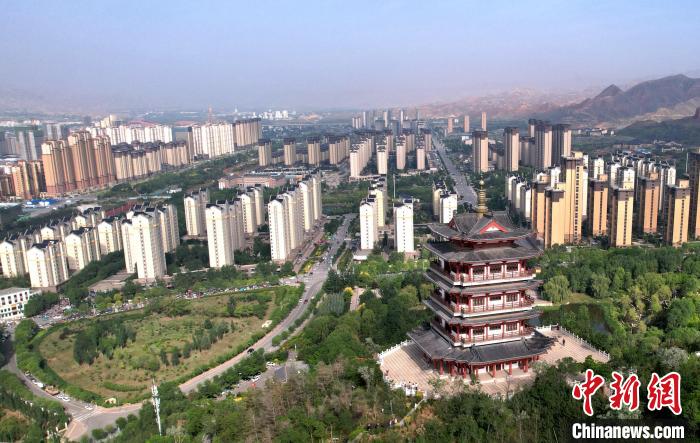 圖為“南涼古都”樂(lè)都朝陽(yáng)山片區(qū)的今朝?！⊙Φ?攝