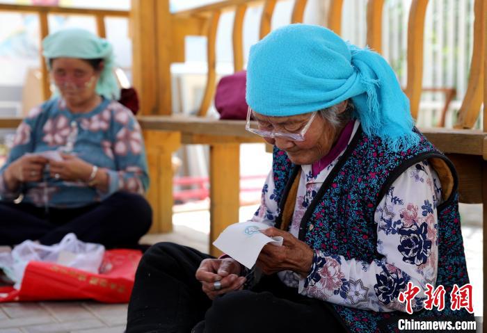 青海土族新村班彥:傳統盤繡“繡”出新生活