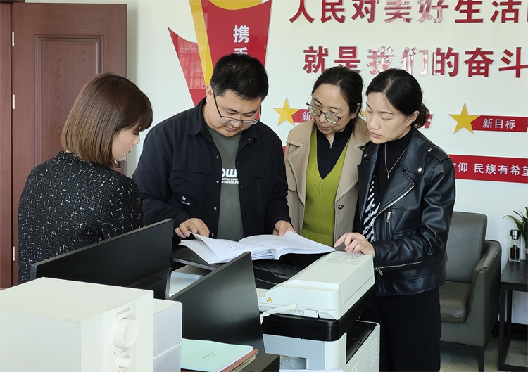 1720774341268678.jpg 徽縣紀檢監察系統組成3個片區協作交叉檢查組深入各鄉鎮督查惠民惠農政策落實、村集體“三資”規范管理等工作.jpg